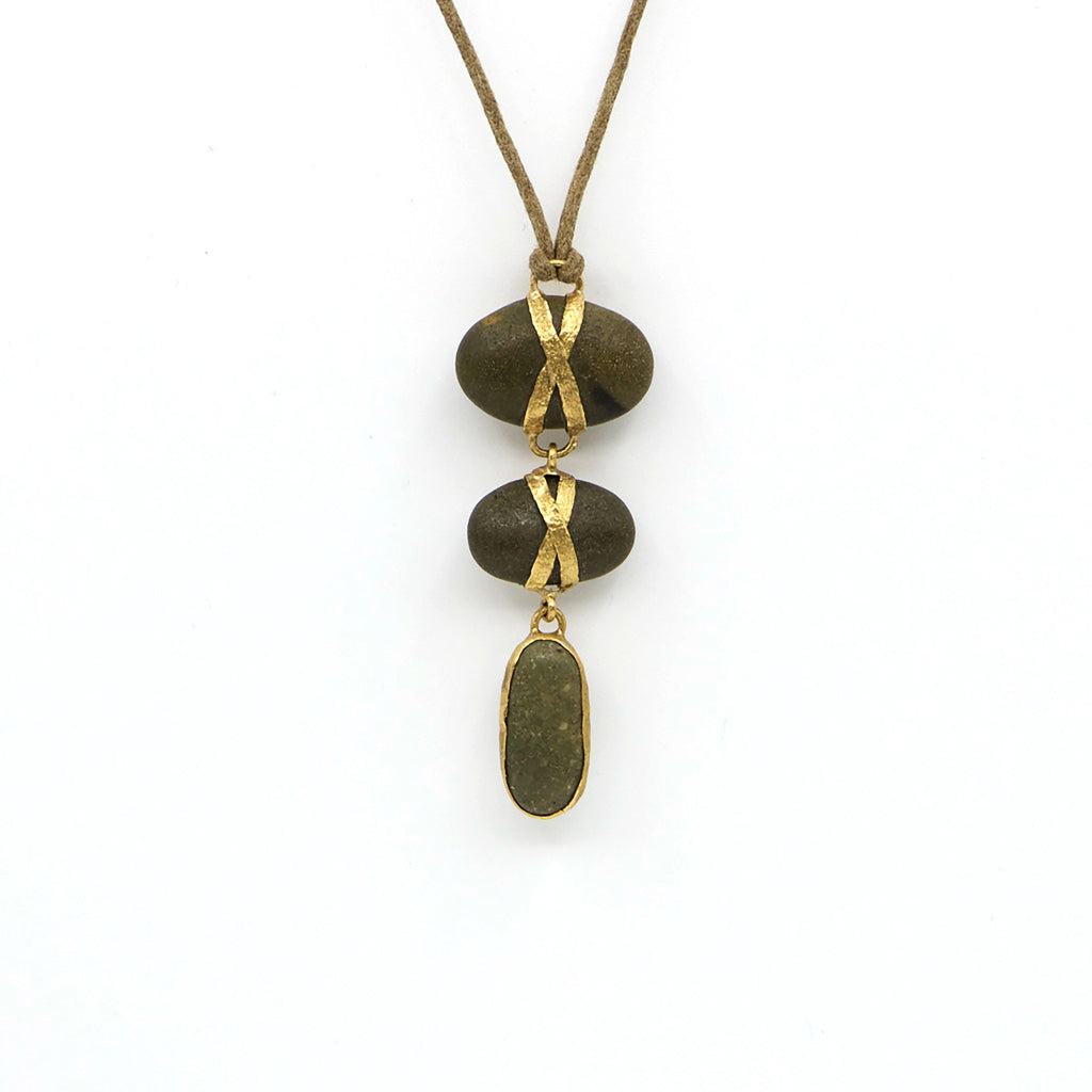 Pendants.. 22k gold - The LoU Zeldis Collection.... 