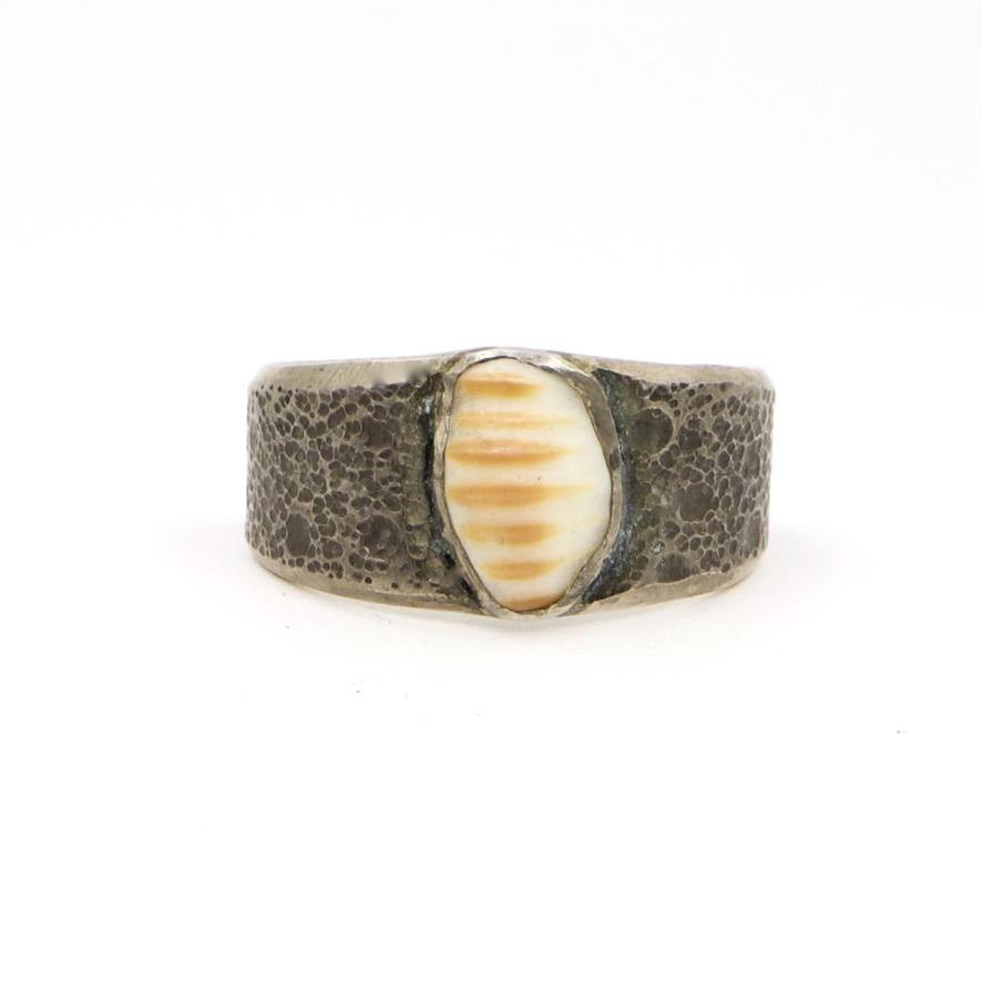 Sterling Silver Ring - The LoU Zeldis Collection.... 