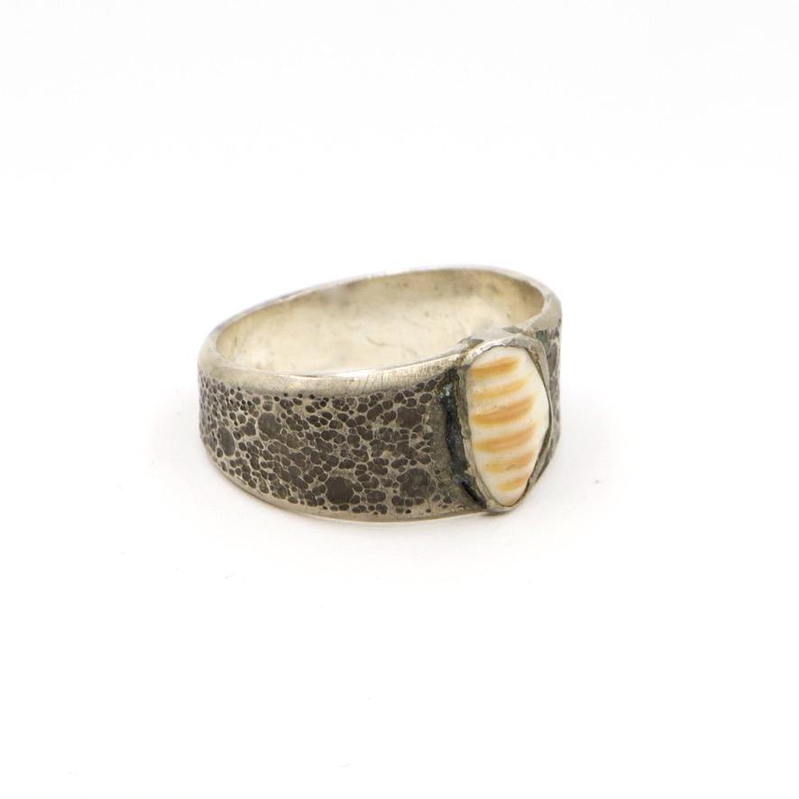 Sterling Silver Ring - The LoU Zeldis Collection.... 