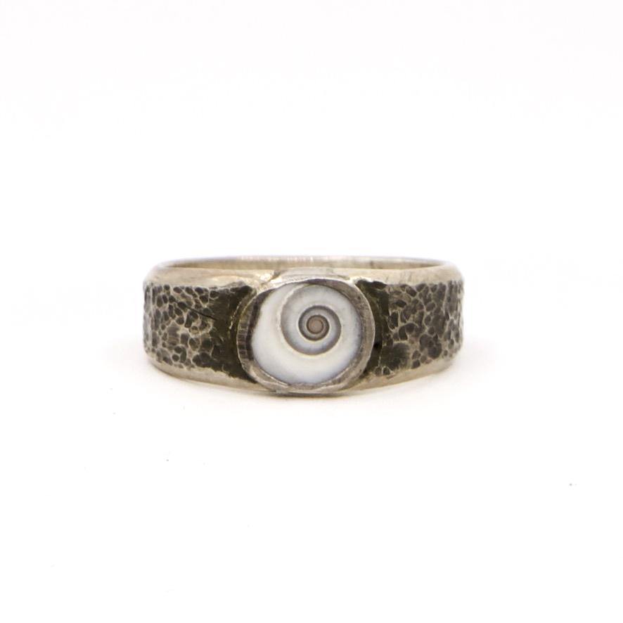 Sterling Silver Ring - The LoU Zeldis Collection.... 