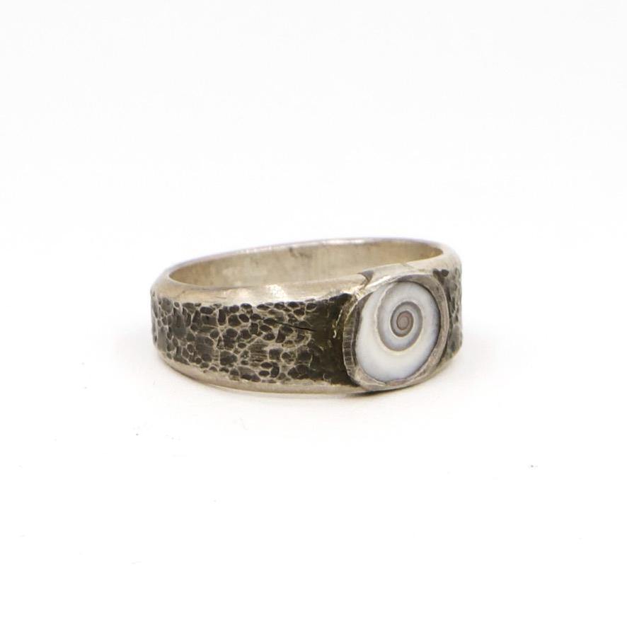Sterling Silver Ring - The LoU Zeldis Collection.... 