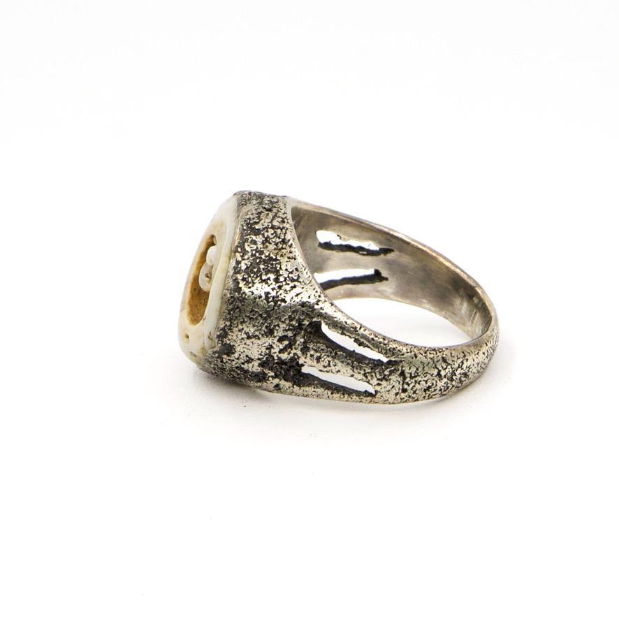 Sterling Silver Ring - The LoU Zeldis Collection.... 