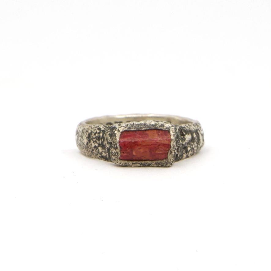 Sterling Silver Ring - The LoU Zeldis Collection.... 