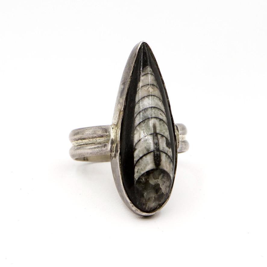 Sterling Silver Ring - The LoU Zeldis Collection.... 
