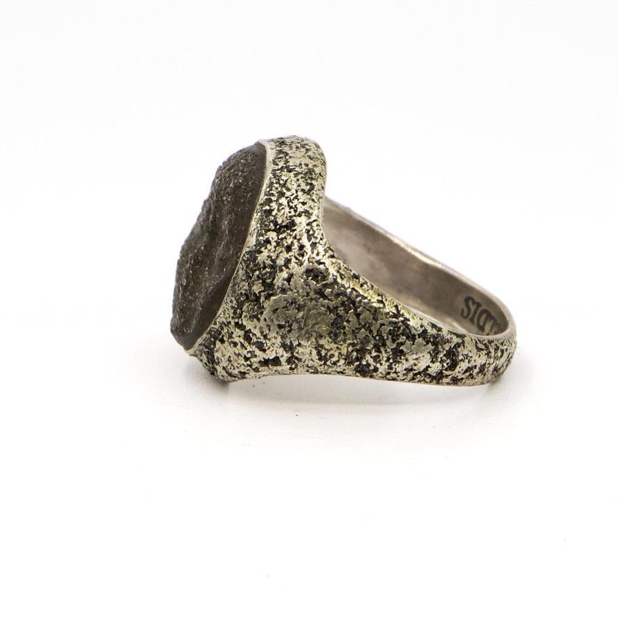 Sterling Silver Ring - The LoU Zeldis Collection.... 